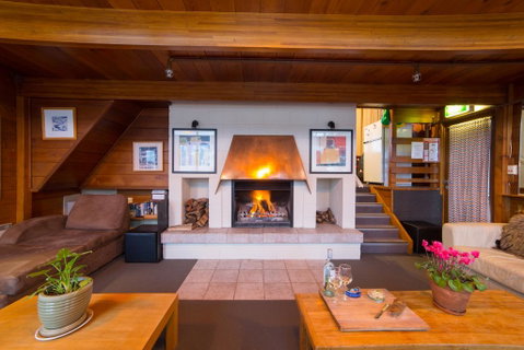 Aneeki Ski Lodge - Yamba Accommodation 0