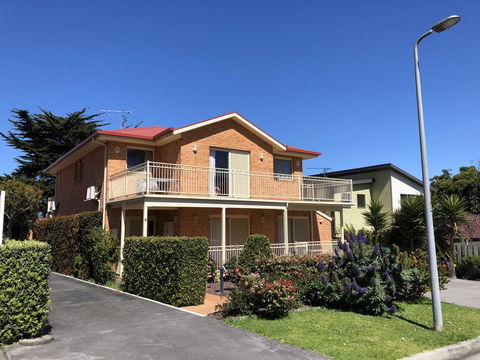 Angela's Beach Stays - Yamba Accommodation 1