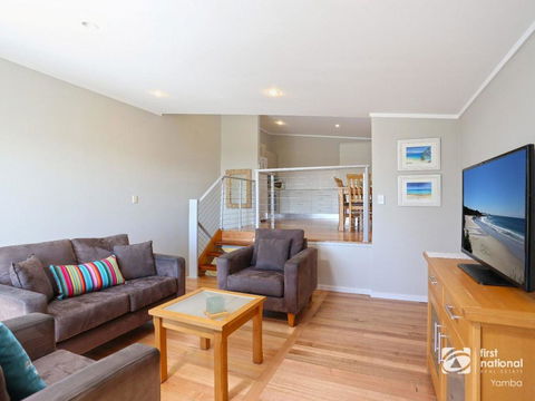 Angourie Blue 1 - Great Ocean Views - Surfing Beaches - Yamba Accommodation 2