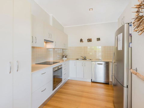 Angourie Blue 7- Stroll To Surfing Beaches. - Yamba Accommodation 3