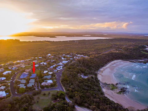 Angourie Blue 7- Stroll To Surfing Beaches. - Yamba Accommodation 0