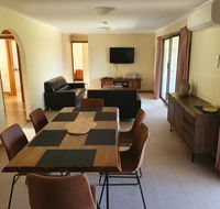 Annies Holiday Units - Yamba Accommodation