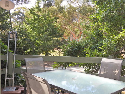 Annies Holiday Units - Yamba Accommodation 1