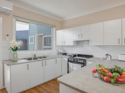 Antonio's Paradise - Spectacular Views Over Warrain Beach - Yamba Accommodation 1