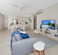 Apartment Close To The City Life on Lake 3 - Yamba Accommodation