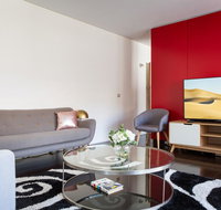 Apartment with Balcony and Parking near Racecourse - Yamba Accommodation