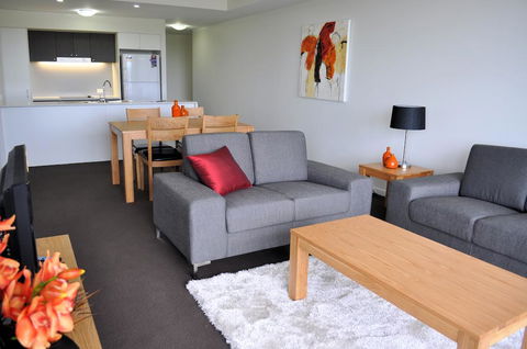 Apartments G60 Gladstone - Yamba Accommodation 2