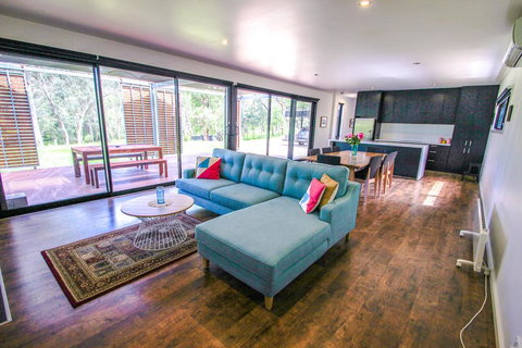 Apex House - Yamba Accommodation 0