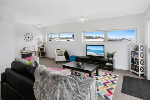 APOLLO 13 PENTHOUSE - Free Wifi & Huge Terrace! - Yamba Accommodation 1