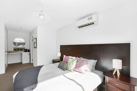 APOLLO 13 STUDIO - Free Wifi, Opposite Beach! - Yamba Accommodation 1