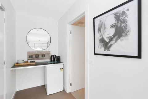 APOLLO 13 STUDIO - Free Wifi, Opposite Beach! - Yamba Accommodation 3
