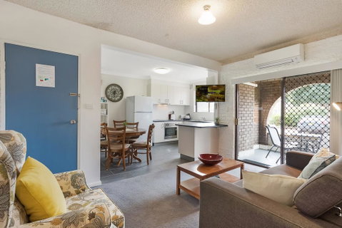 Apollo Unit 10 - Yamba Accommodation 2