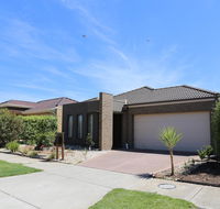 Apple House - Yamba Accommodation