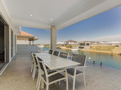 Aqua Vista - Yamba Accommodation 2
