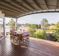Aqua Vista - a stroll to Paynesville forshore - Yamba Accommodation