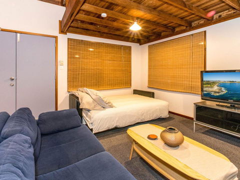Aqualuna- Excellent Surfing Beaches. - Yamba Accommodation 2