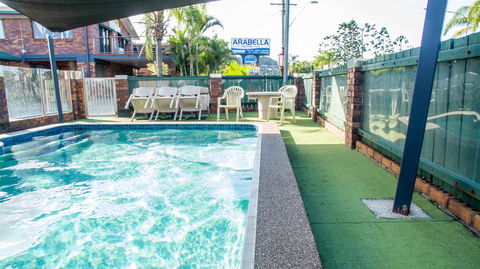 Arabella Motor Inn (formerly South Tweed Motor Inn) - Yamba Accommodation 0