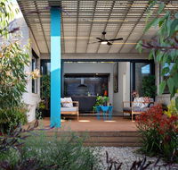 Arenas South - Yamba Accommodation