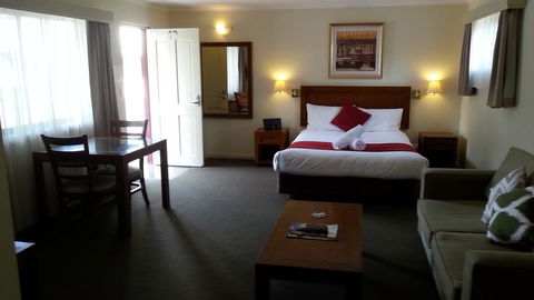 Armidale Pines Motel - Yamba Accommodation 0