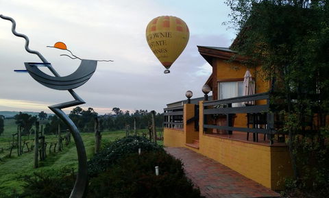 Art At Linden Gate - Yamba Accommodation 1