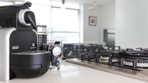 Art Deco In The Cul-de-Sac - Spacious Executive 1BR Potts Point Apartment In Quiet Cul-de-Sac - Yamba Accommodation 1