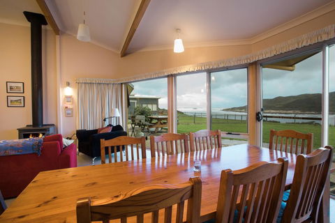 Arthur Riverfront And Sea Lodge Upstream - Yamba Accommodation 0