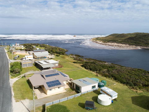 Arthur Riverfront And Sea Lodge Upstream - Yamba Accommodation 2