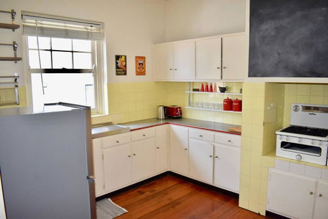 Artistic Apartment In Sunny Elwood Near St Kilda - Yamba Accommodation 1