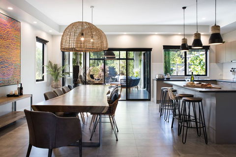 Arya - Yamba Accommodation 0