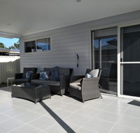 Ashley's retreat Short walk to beach - Yamba Accommodation