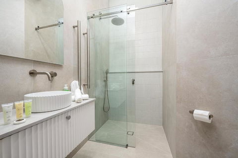 Luxurious House Near Flemington Racecourse - Yamba Accommodation 2