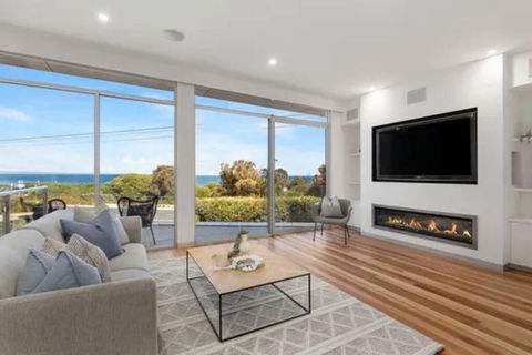 Luxury Beach House With Bay Views, Rooftop & Lift - Yamba Accommodation 0