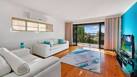Macquarie Paradise - Family Entertainer - Yamba Accommodation 0