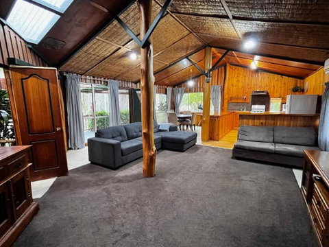 Mannland Cottage Retreat - Yamba Accommodation 0