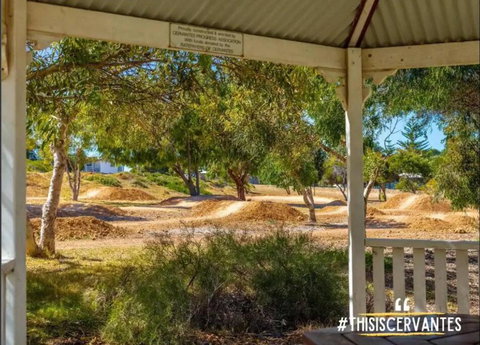 Margaritaville - 4 Bedroom, Fast Wifi, Pool Table - Yamba Accommodation 2
