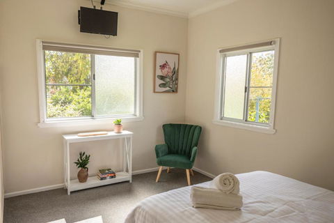 Marnita Farmhouse At Golden Grove Estate Winery - Yamba Accommodation 3
