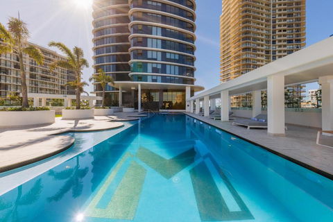 Meriton Suites Surfers Paradise - Yamba Accommodation 1