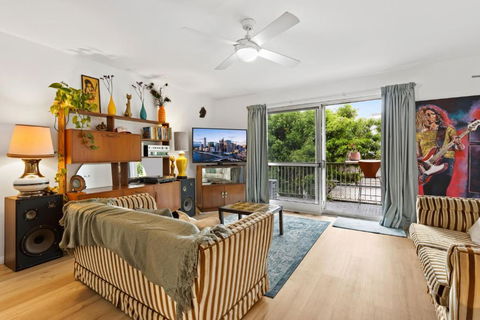 Mid-Century Morningside 2-Bed Apartment - Yamba Accommodation 0