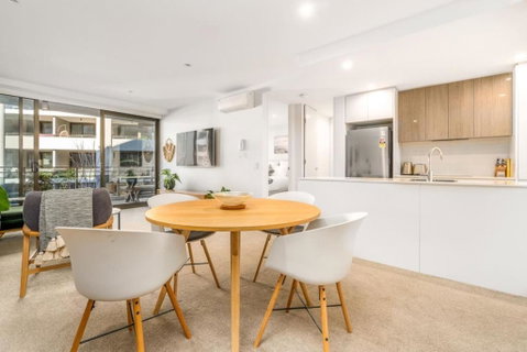Modish Apartment Near Parliamentary Triangle - Yamba Accommodation 3