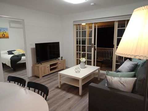 Modern 2BR Apartment With Parking - Yamba Accommodation 1