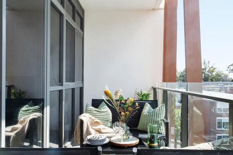 Modern Elegance Caulfield North - Yamba Accommodation 3