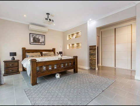 Modern Family Home With Pool - Yamba Accommodation 2