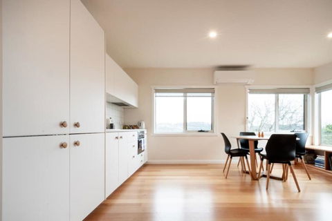Modern Self Contained Unit Views Parking And WiFi - Yamba Accommodation 0