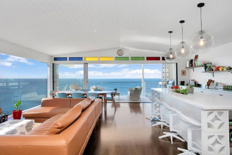 Monash Beach House - Oceanfront - Yamba Accommodation 2