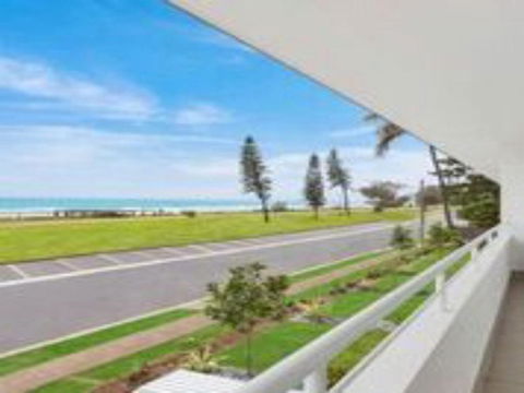 Nalu - Hosted By Burleigh Letting - Yamba Accommodation 2