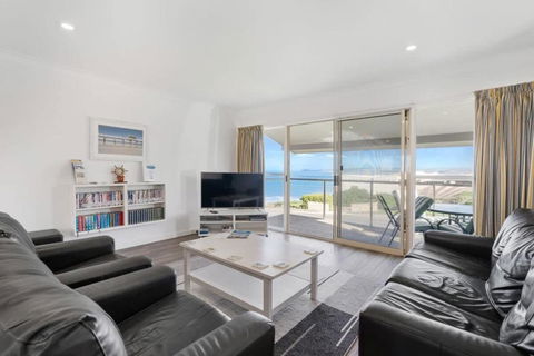Neptune - 2 4 Hutton St Port Elliot Linen Included - Yamba Accommodation 3