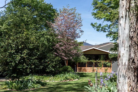 Nest House Bright - Yamba Accommodation 0