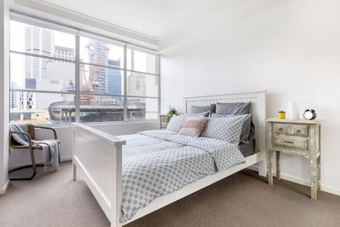 NEW! A Comfy & Stylish Apt Next To Darling Harbour - Yamba Accommodation 0