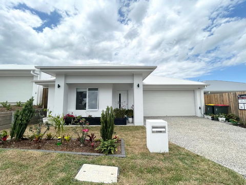 New Ensuite Room In New House Near Chermside - Yamba Accommodation 1
