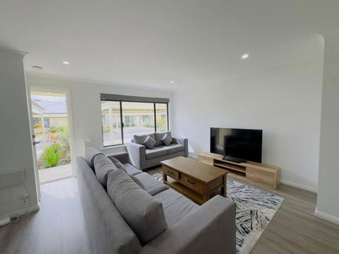 New Unit On Oswald - Yamba Accommodation 0